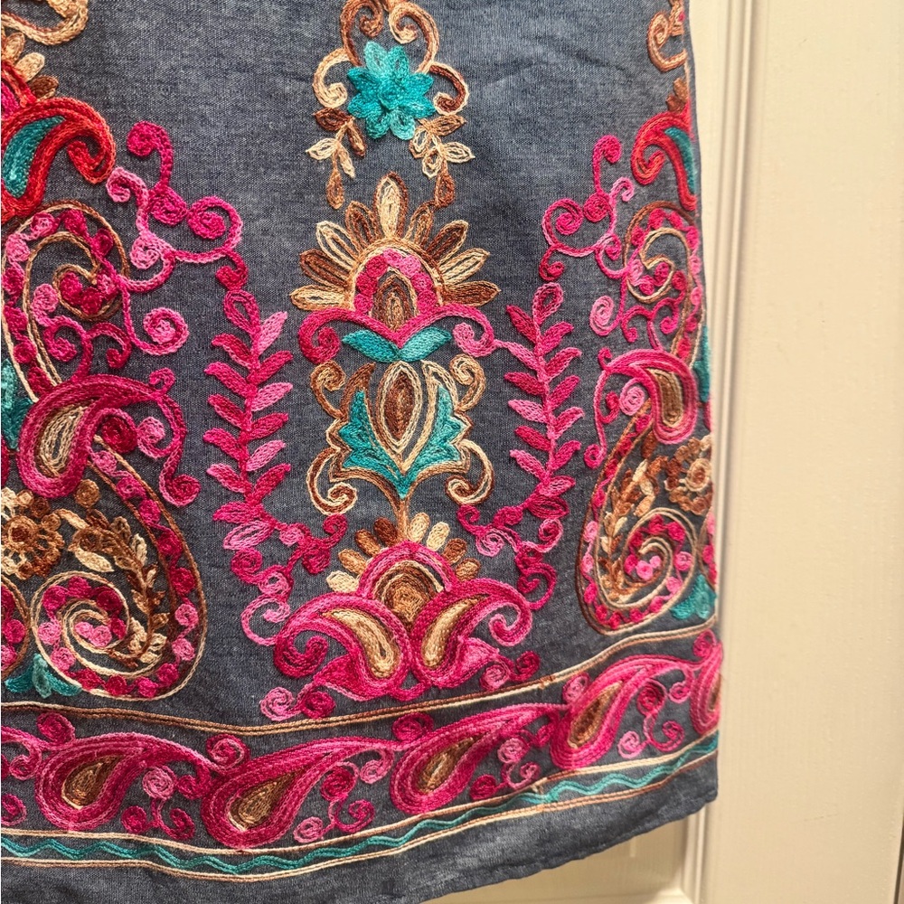 Entro Embroidered Halter Mini Dress Size Large - Picture 4 of 6